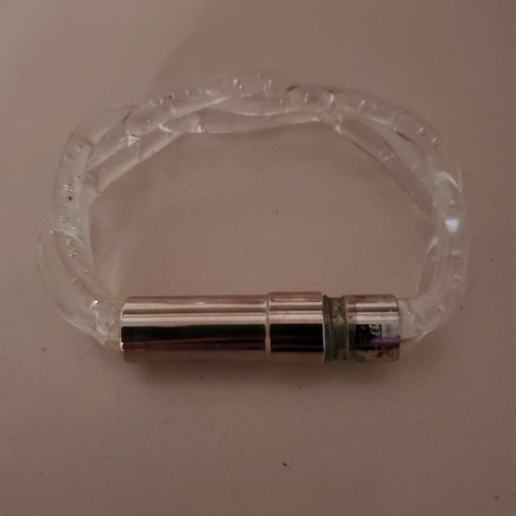 TRUE VINTAGE LUCITE BRACELET THAT LIGHTS UP - Picture 3 of 3